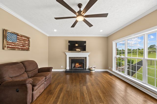299 Karlee Dr, Lebanon, TN 37087