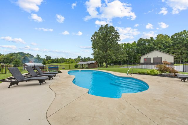 299 Karlee Dr, Lebanon, TN 37087