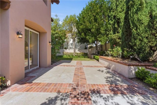 2231 Huntley, Tustin, CA 92782