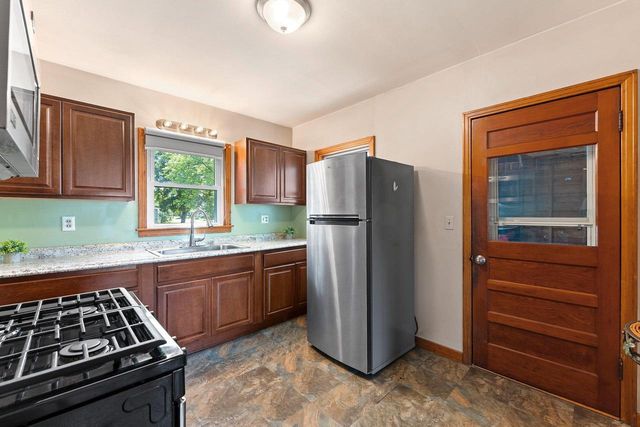105 N 4TH AVENUE, Winneconne, WI 54986
