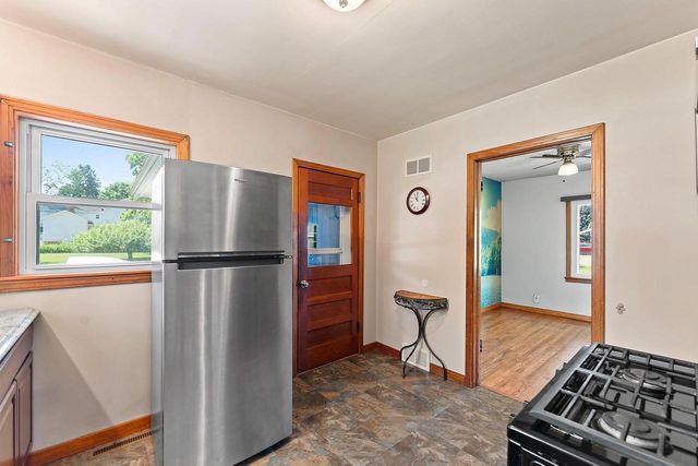 105 N 4TH AVENUE, Winneconne, WI 54986