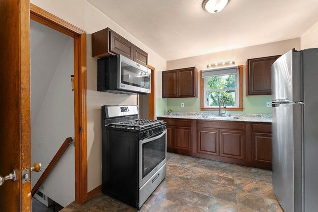 105 N 4TH AVENUE, Winneconne, WI 54986