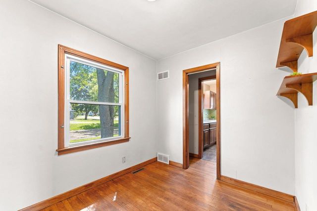 105 N 4TH AVENUE, Winneconne, WI 54986