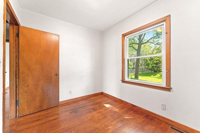 105 N 4TH AVENUE, Winneconne, WI 54986