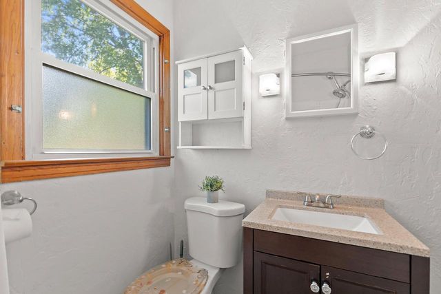 105 N 4TH AVENUE, Winneconne, WI 54986