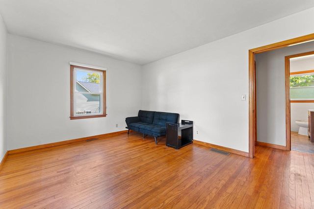 105 N 4TH AVENUE, Winneconne, WI 54986
