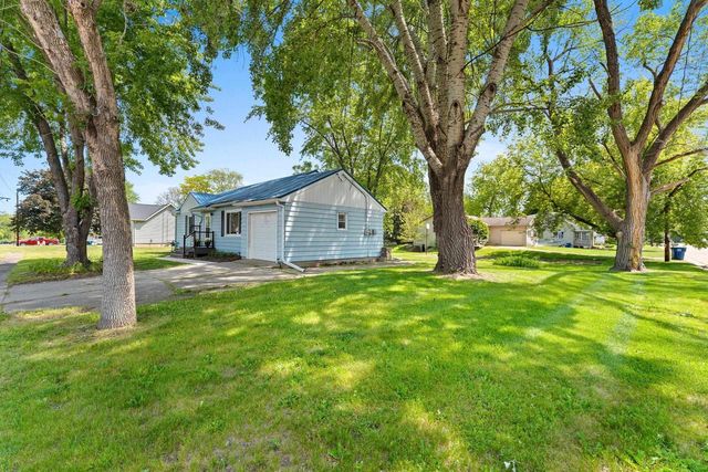 105 N 4TH AVENUE, Winneconne, WI 54986