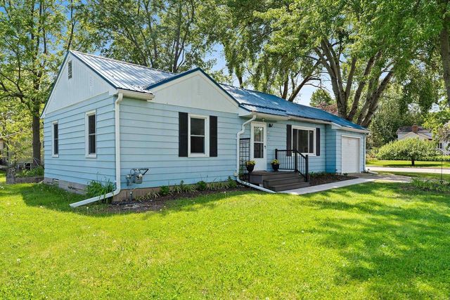 105 N 4TH AVENUE, Winneconne, WI 54986