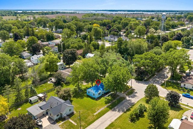 105 N 4TH AVENUE, Winneconne, WI 54986