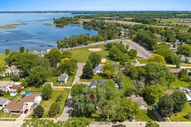 105 N 4TH AVENUE, Winneconne, WI 54986
