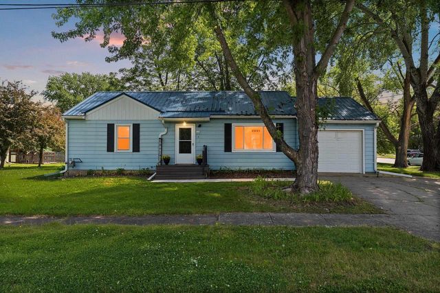 105 N 4TH AVENUE, Winneconne, WI 54986