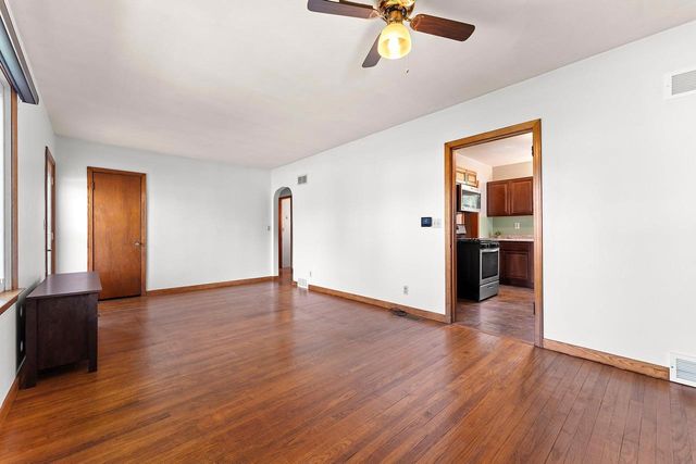 105 N 4TH AVENUE, Winneconne, WI 54986
