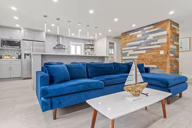 322 NW 4th Avenue, Delray Beach, FL 33444