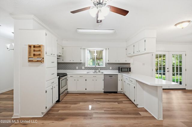 1011 Tanglewood Drive, Clinton, MS 39056