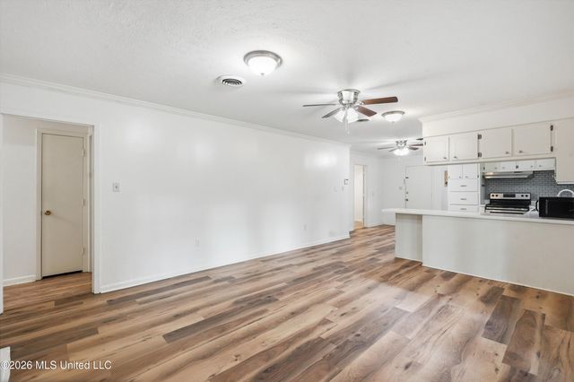 1011 Tanglewood Drive, Clinton, MS 39056