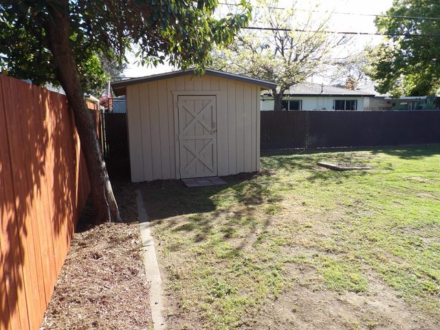 4324 E Richert, Fresno, CA 93726