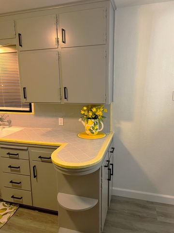 4324 E Richert, Fresno, CA 93726