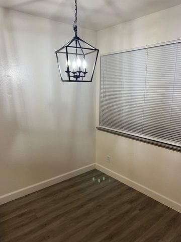 4324 E Richert, Fresno, CA 93726