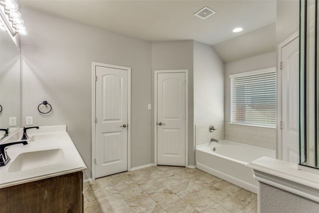 11900 Bexley Drive, Burleson, TX 76028