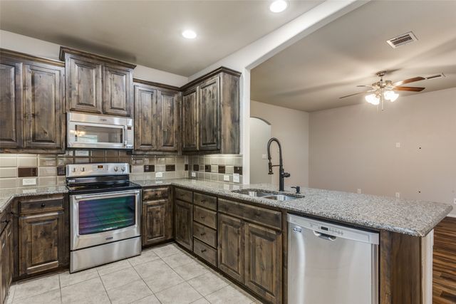 11900 Bexley Drive, Burleson, TX 76028