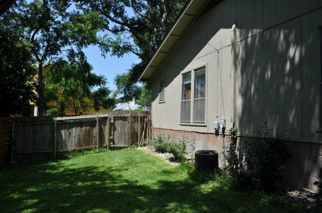 1606 Southgate CIR B, Austin, TX 78704