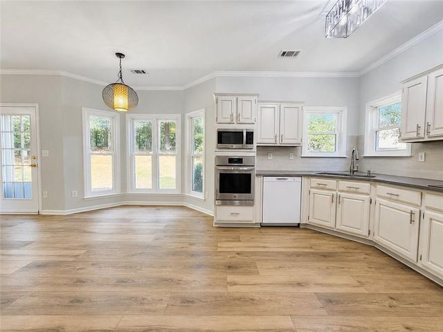 380 Belmont Chase Court, Alpharetta, GA 30005