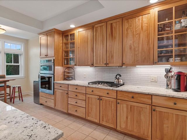 226 Fairway Drive, South Burlington, VT 05403