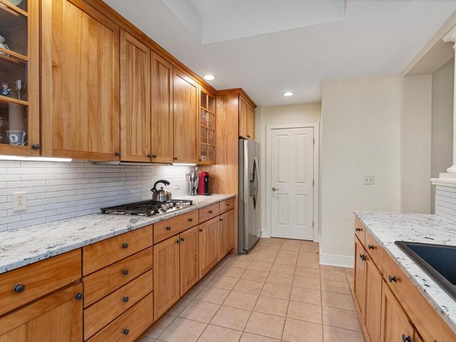 226 Fairway Drive, South Burlington, VT 05403
