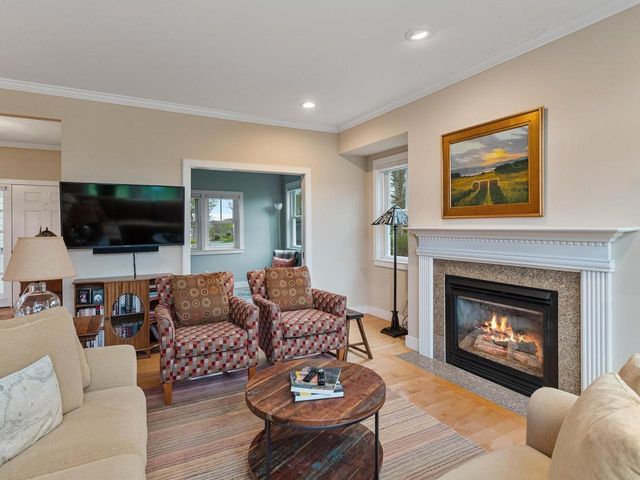 226 Fairway Drive, South Burlington, VT 05403
