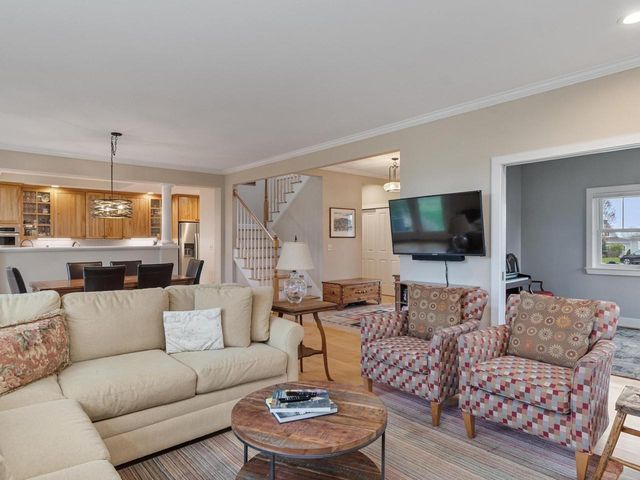 226 Fairway Drive, South Burlington, VT 05403
