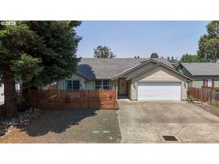 120 Se EDWARDS Ave, Winston, OR 97496