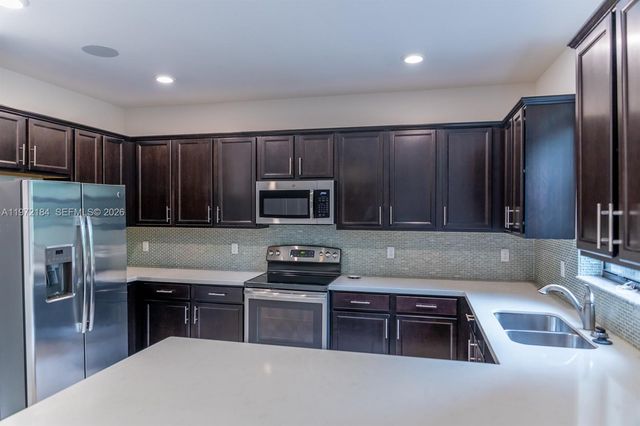 3993 S Allerdale Pl, Coconut Creek, FL 33073