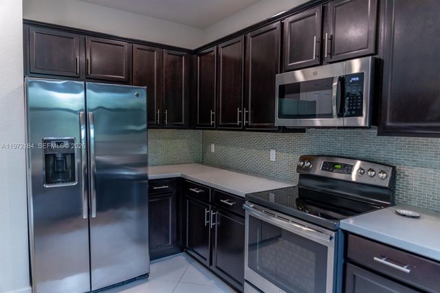 3993 S Allerdale Pl, Coconut Creek, FL 33073