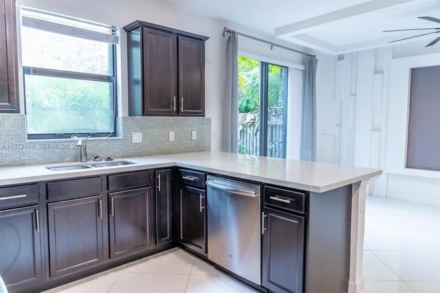 3993 S Allerdale Pl, Coconut Creek, FL 33073