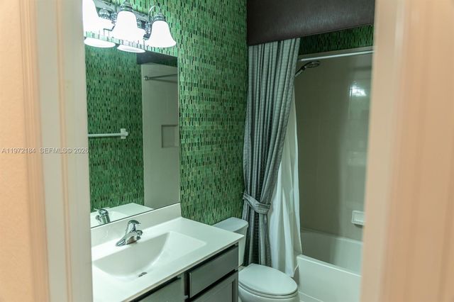 3993 S Allerdale Pl, Coconut Creek, FL 33073