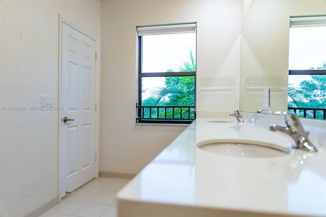 3993 S Allerdale Pl, Coconut Creek, FL 33073