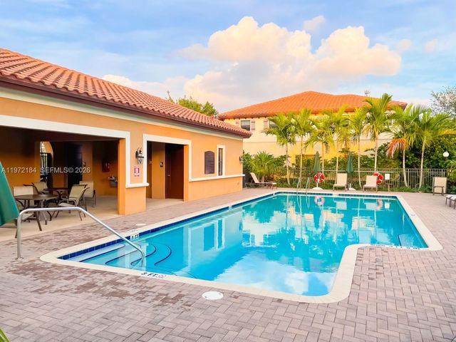 3993 S Allerdale Pl, Coconut Creek, FL 33073