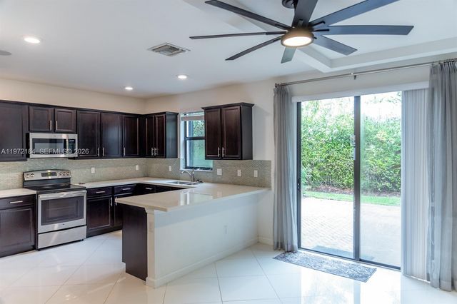 3993 S Allerdale Pl, Coconut Creek, FL 33073