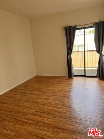 11910 Weddington Street 306, Valley Village, CA 91607