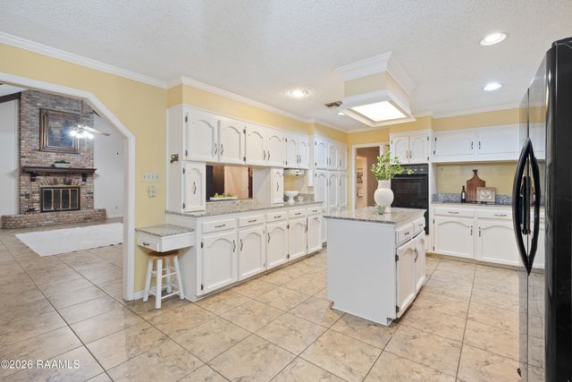 203 Paddington Drive, Lafayette, LA 70508