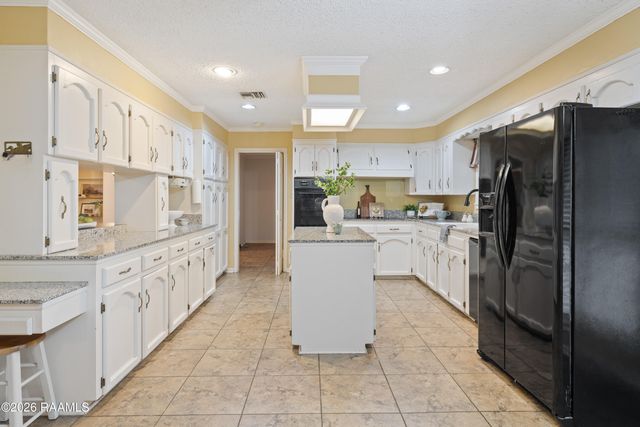 203 Paddington Drive, Lafayette, LA 70508