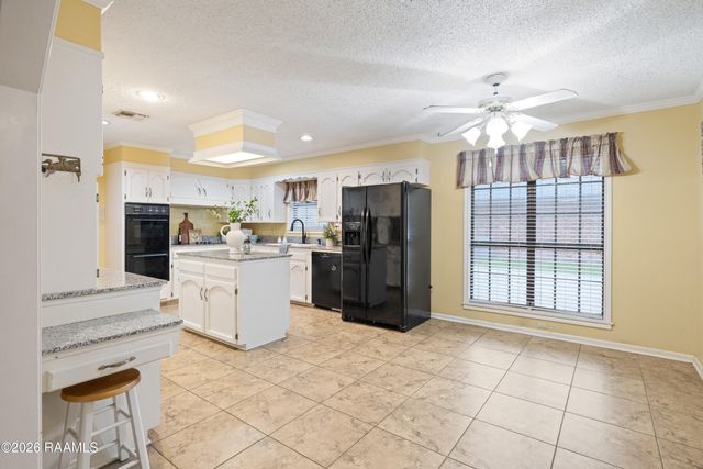 203 Paddington Drive, Lafayette, LA 70508