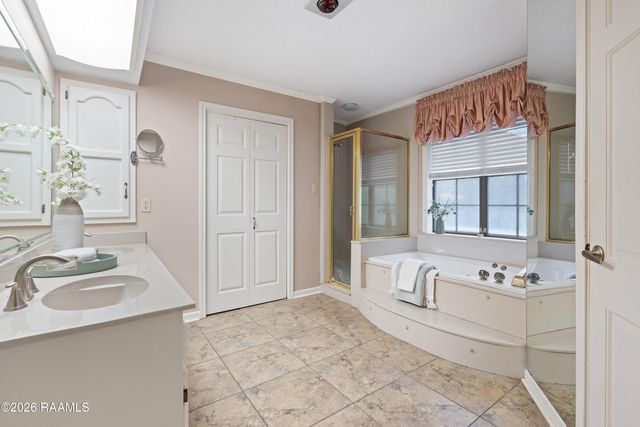 203 Paddington Drive, Lafayette, LA 70508