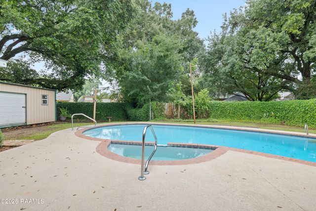 203 Paddington Drive, Lafayette, LA 70508