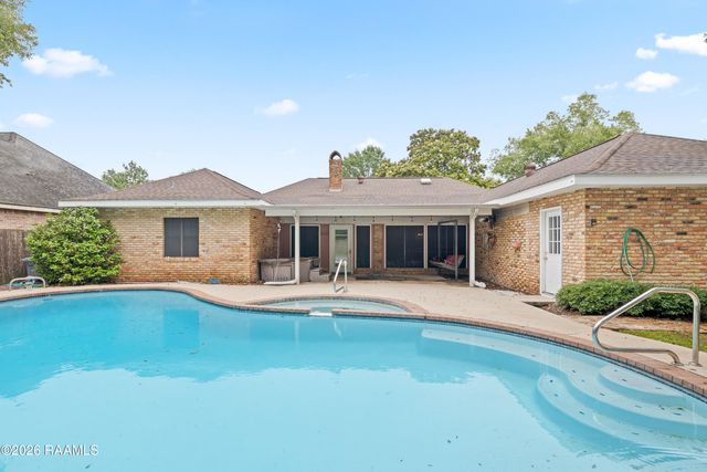 203 Paddington Drive, Lafayette, LA 70508