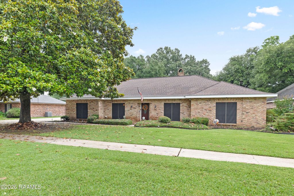 203 Paddington Drive, Lafayette, LA 70508