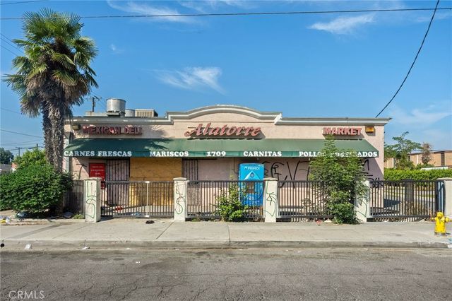1709 N Willowbrook, Compton, CA 90222