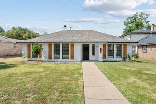 2015 Garden Crest Lane, Dallas, TX 75232
