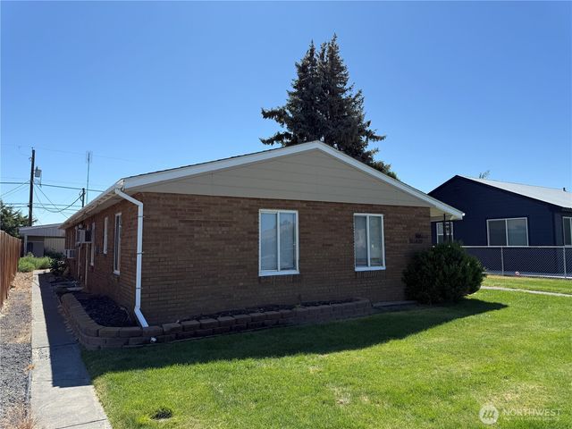 1131 1133 W Ivy Avenue, Moses Lake, WA 98837