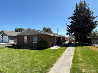 1131 1133 W Ivy Avenue, Moses Lake, WA 98837